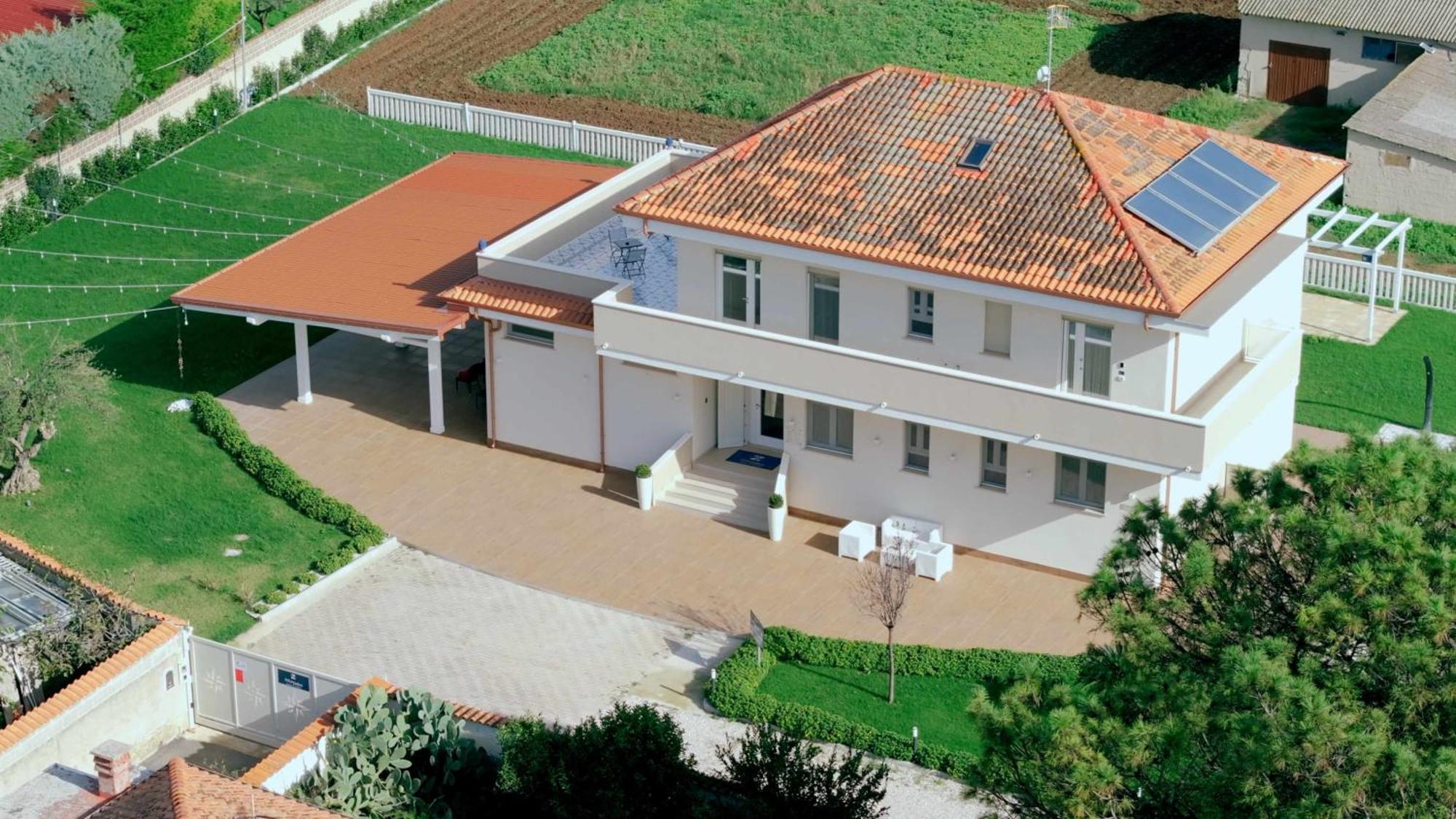 ياتّيباليا Villa Zefiro Suites & Events المظهر الخارجي الصورة
